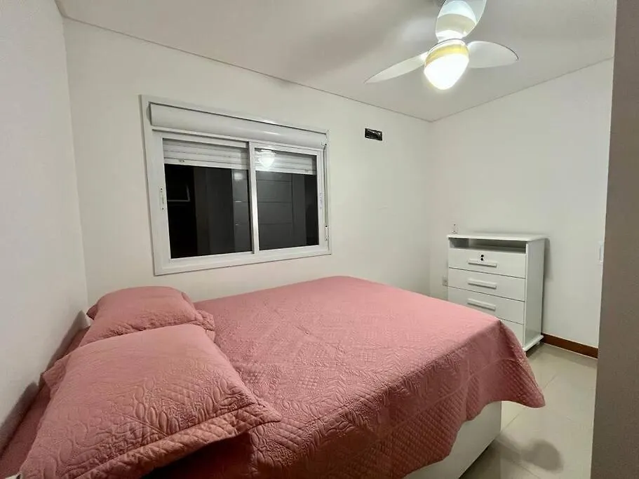 Apartamento 100metros Da *